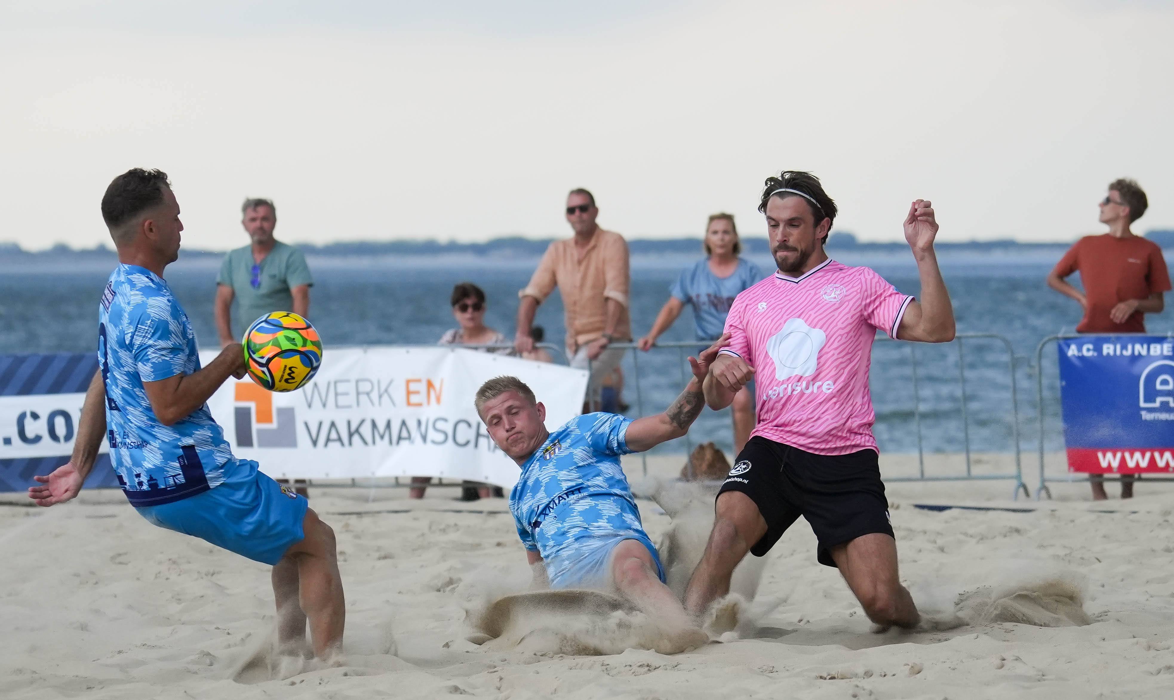 Beach soccer Nederland strand